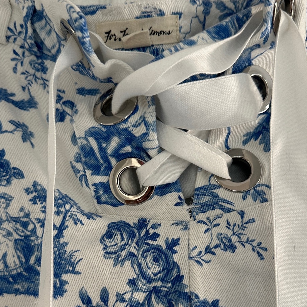 For Love & Lemons Women's Blue Toile Lace-Up Shorts - Picture 3 of 4